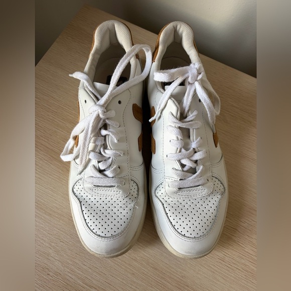 Veja V-10 Leather White Camel Sneakers 7 - Picture 14 of 14